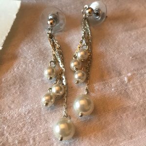 ❣️Clearance 5/$35❣️ Faux pearl earrings